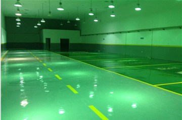 滄晟地坪漆廠家解析 環(huán)氧樹脂地坪和環(huán)氧樹脂自流地坪有什么不同？