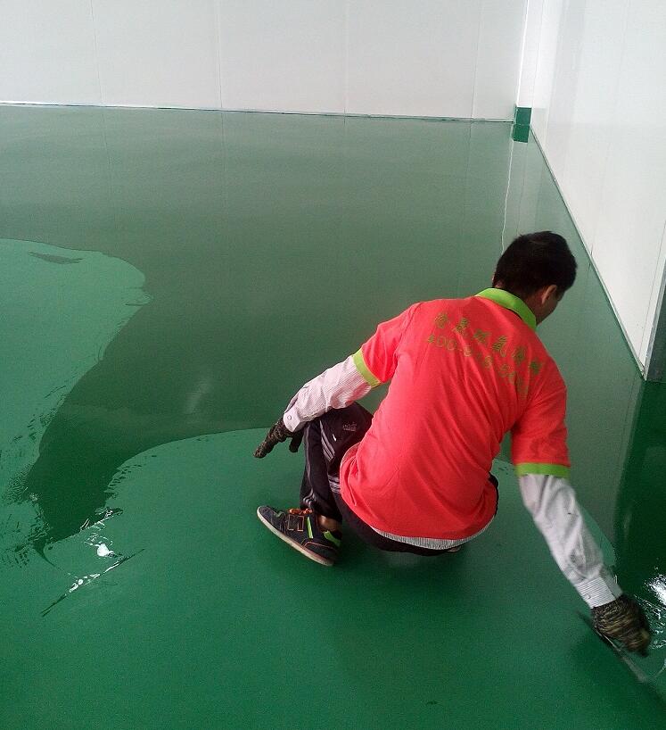 水性環氧地坪漆做地面涂刷應注意什么？