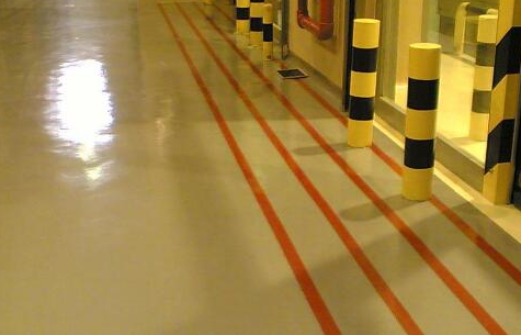 環氧地坪漆出現滲色和浮色原因是什么？如何解決？